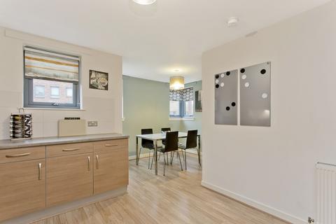 Flat 4, 10 Salamander Place, Edinburgh, EH6 7JW