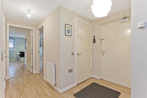 Flat 4, 10 Salamander Place, Edinburgh, EH6 7JW