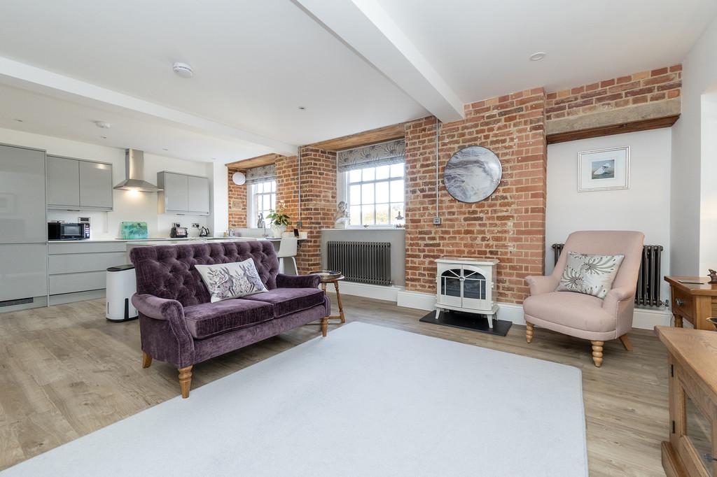 Ottery St Mary 2 bed apartment for sale £285,000