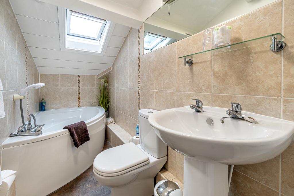 Ensuite for Bedroom 8