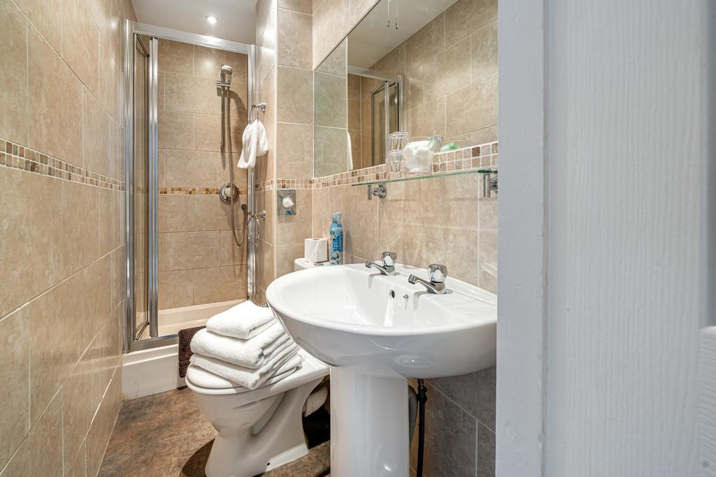 Ensuite for Bedroom 4