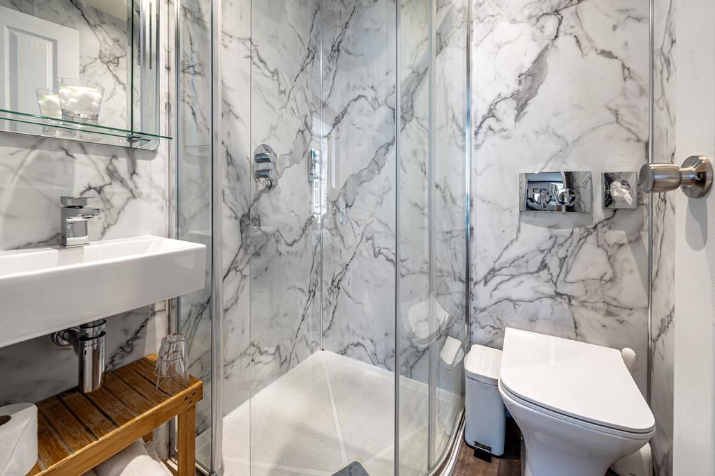 Ensuite for Bedroom 3