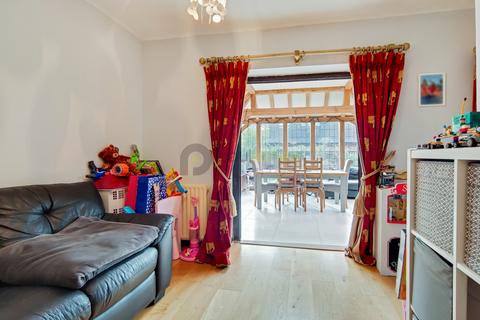 37 Dome Hill, Caterham, CR3 6EF