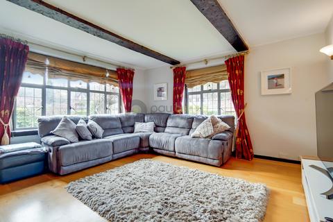 37 Dome Hill, Caterham, CR3 6EF