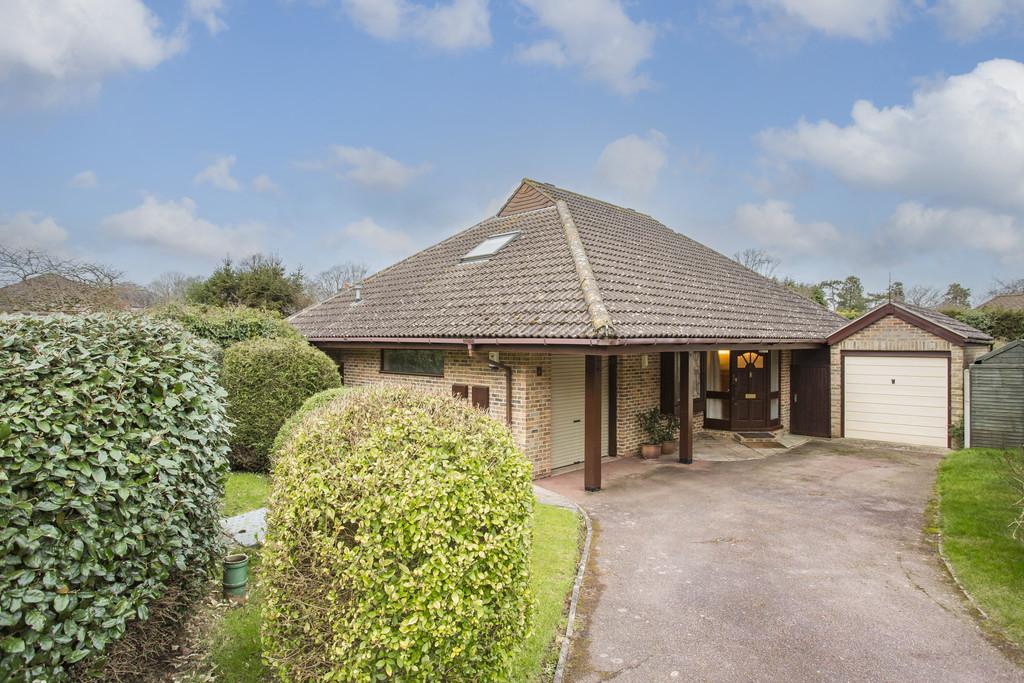 Havering Close, Tunbridge Wells 3 bed detached bungalow for sale £950,000