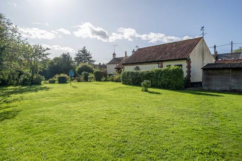 4 bedroom detached house for sale, London Street, Whissonsett