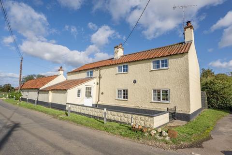 4 bedroom detached house for sale, London Street, Whissonsett