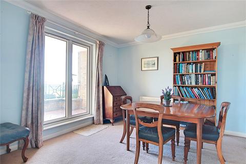 2 bedroom flat for sale, Beach Crescent, Littlehampton, West Sussex, BN17