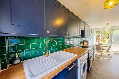 82 Wren Path, London, SE28 0DX