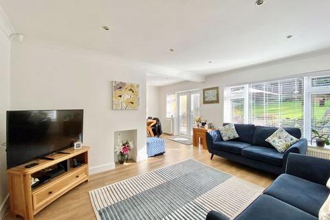 3 bedroom semi-detached house for sale, The Grove, Sidcup