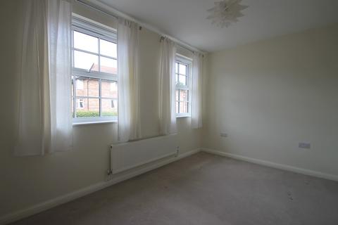 3 bedroom terraced house to rent, 4  Kings Mews