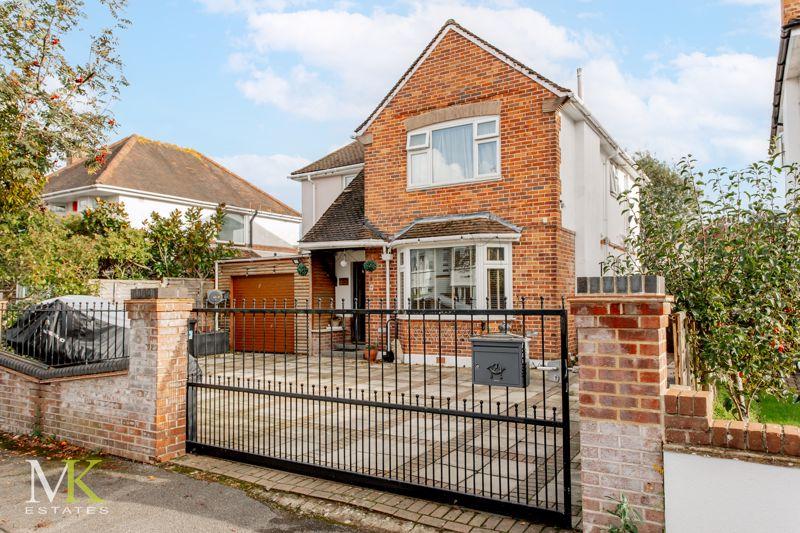 Durrington Road, Bournemouth BH7 3 bed detached house for sale £675,000