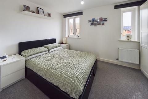 3 Mill Field Way, Aveley, South Ockendon, RM15 4ET