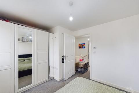 3 Mill Field Way, Aveley, South Ockendon, RM15 4ET