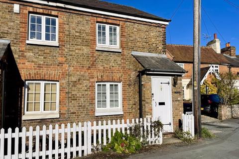 7, Philip Cottages Cores End Road, Bourne End, SL8 5HL