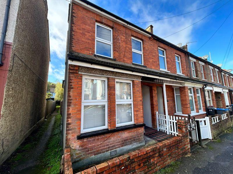 Lower Road, Kenley 3 bed end of terrace house to rent £2,000 pcm (£