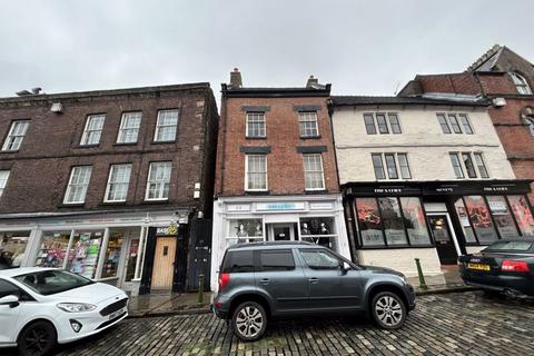 3 bedroom flat to rent, Market Place,