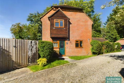 3 bedroom detached house to rent, Phoenix Court, Kingsclere, Newbury, Hampshire, RG20