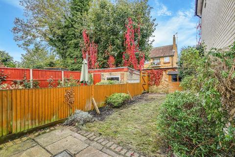 21 Wyche Grove, South Croydon, CR2 6EX