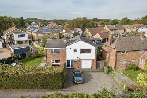 4 bedroom detached house for sale, Riverside Close, Staines-upon-Thames, Surrey