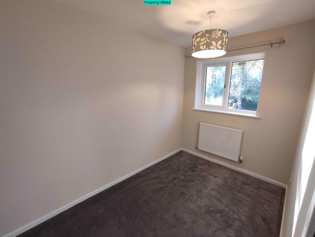Sparrey Drive, Birmingham, B30 2 bed semidetached house £1,100 pcm