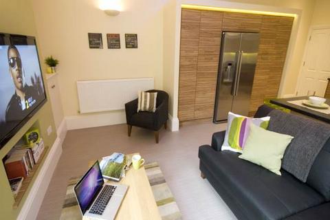 4 bedroom flat to rent - Lenton House, Seely Road, Lenton,