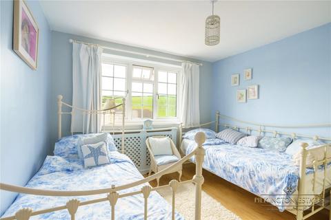 2 Hounster Drive, Millbrook, Torpoint, PL10 1BZ