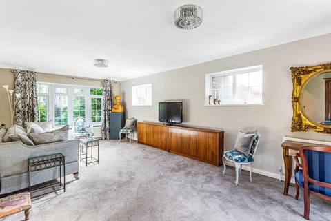 3 Greenways, Walton On The Hill, Tadworth, KT20 7QE