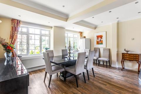 3 Greenways, Walton On The Hill, Tadworth, KT20 7QE