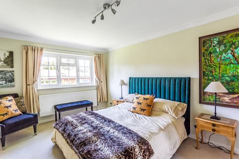 3 Greenways, Walton On The Hill, Tadworth, KT20 7QE