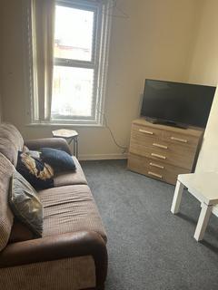 1 bedroom flat to rent - Flat 4, 39-41Cheltenham Road