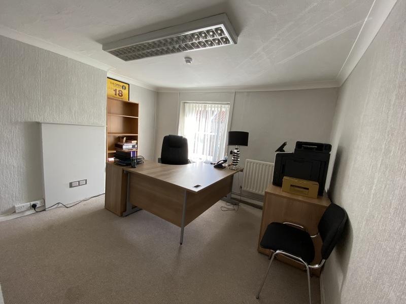 16 & 16a Castlegate, Tickhill, Doncaster Retail property (high street