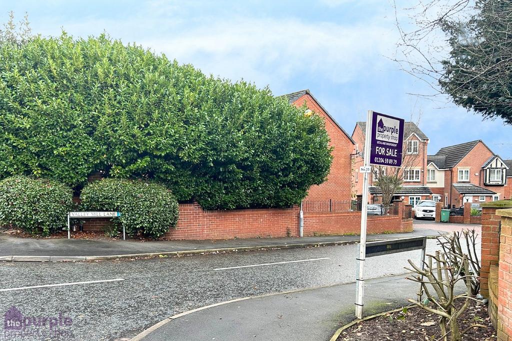 Valley Mill Lane, Bury, BL9 1 bed apartment for sale £105,000
