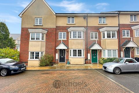 30 Blade Road, Colchester, CO4 5ZU