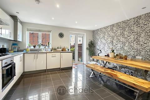 30 Blade Road, Colchester, CO4 5ZU