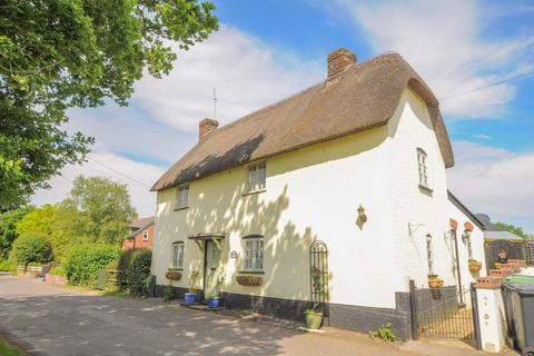 4 bedroom cottage for sale, Back Lane, Sturminster Marshall, BH21