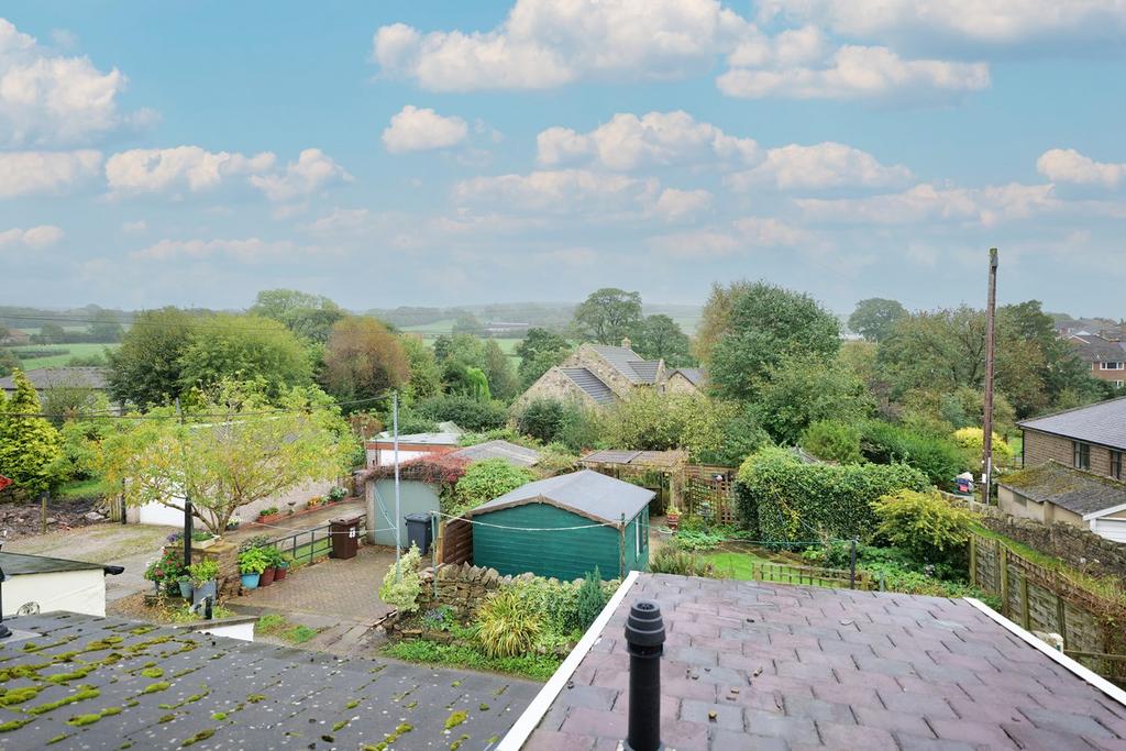 Red Lion Street, Earby, BB18 3 bed end of terrace house for sale £139,950