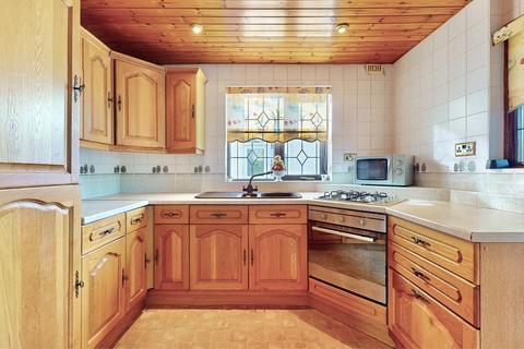 2 bedroom semi-detached bungalow for sale - Portland Gardens, Chadwell Heath, RM6