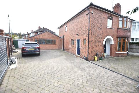 4 bedroom semi-detached house for sale, Hollyshaw Lane, Leeds, West Yorkshire