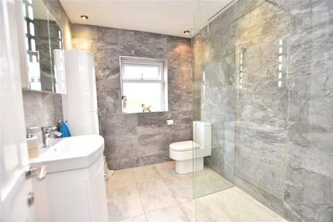 4 bedroom semi-detached house for sale, Hollyshaw Lane, Leeds, West Yorkshire