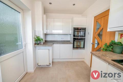 27 Ferney Hill Avenue, Redditch, B97 4RU