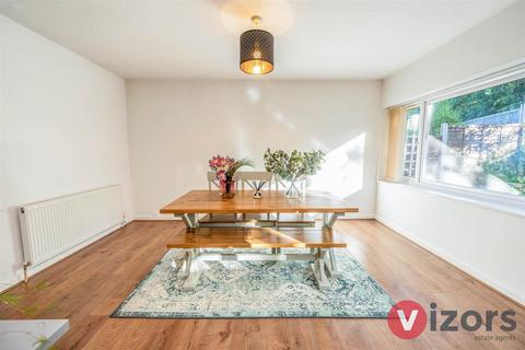 27 Ferney Hill Avenue, Redditch, B97 4RU
