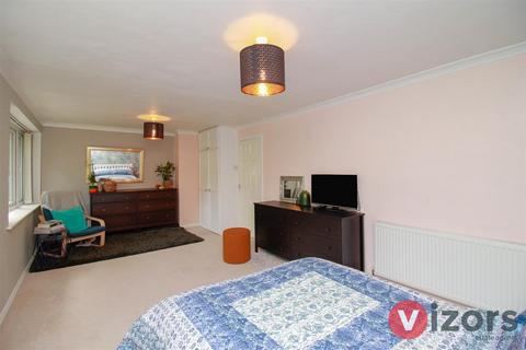 27 Ferney Hill Avenue, Redditch, B97 4RU