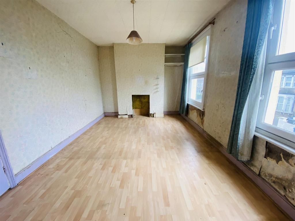 22 fernham road 14.jpg