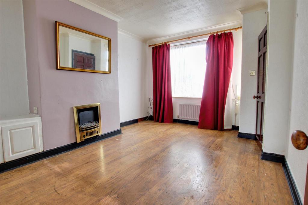 Cherry Tree Lane, Beverley 2 bed terraced house for sale £110,000