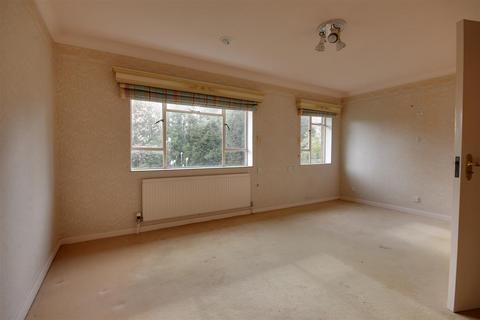 16 Croft Drive, Anlaby, Hull, HU10 7DZ