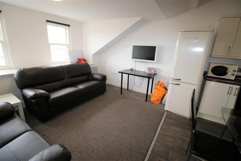 4 bedroom private hall to rent, Pitt Street, Lancaster LA1