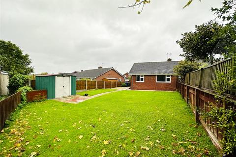 10 Acorn Close, Barlby, Selby, YO8 5UT