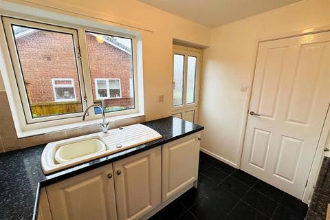 10 Acorn Close, Barlby, Selby, YO8 5UT