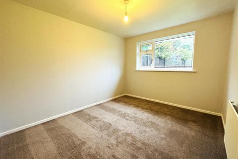 10 Acorn Close, Barlby, Selby, YO8 5UT